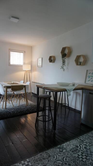 Cosy Apartment In The Heart Of Skopje Esterno foto