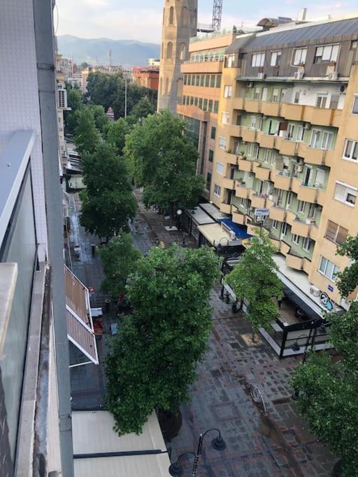 Cosy Apartment In The Heart Of Skopje Esterno foto