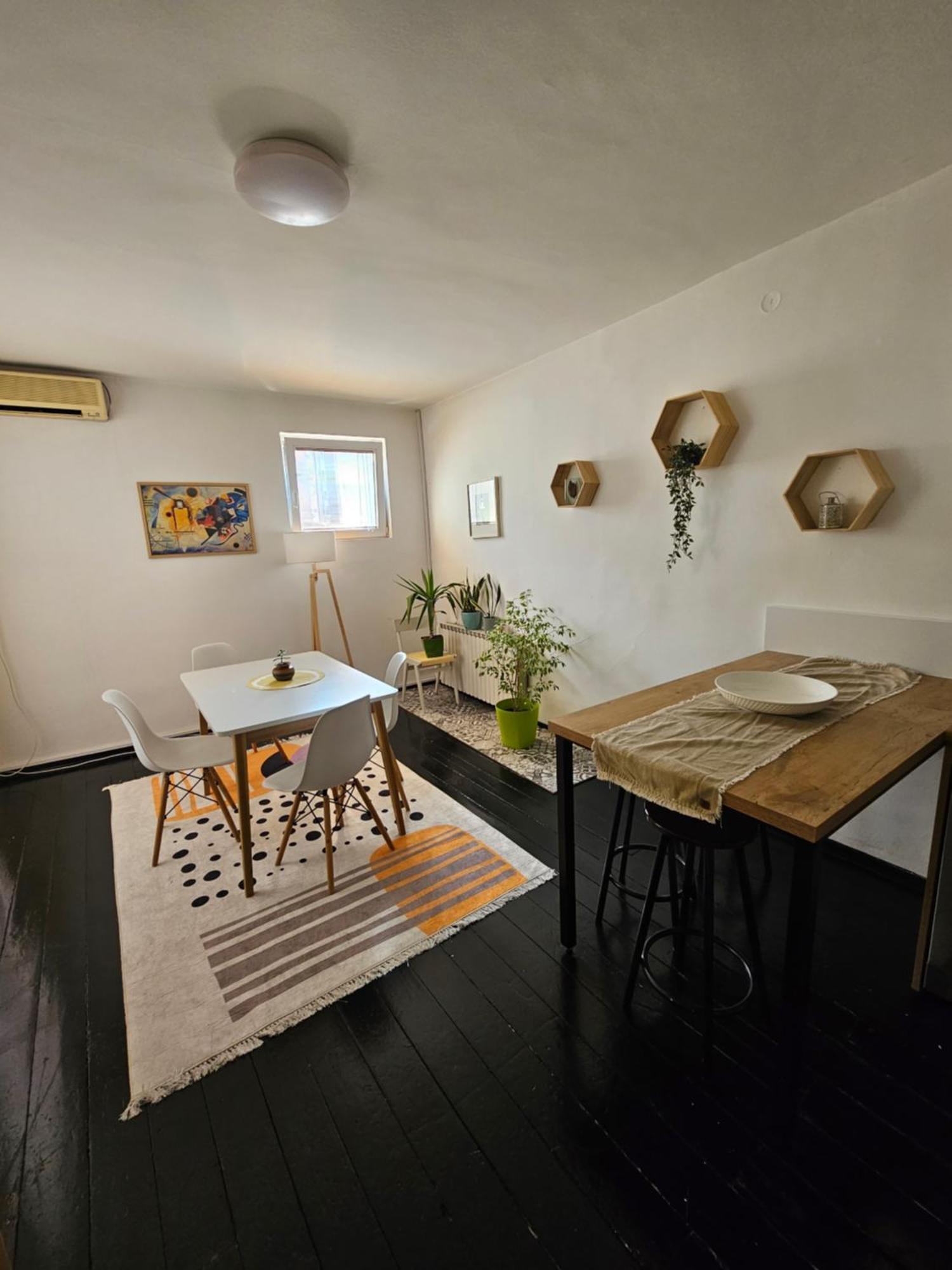 Cosy Apartment In The Heart Of Skopje Esterno foto