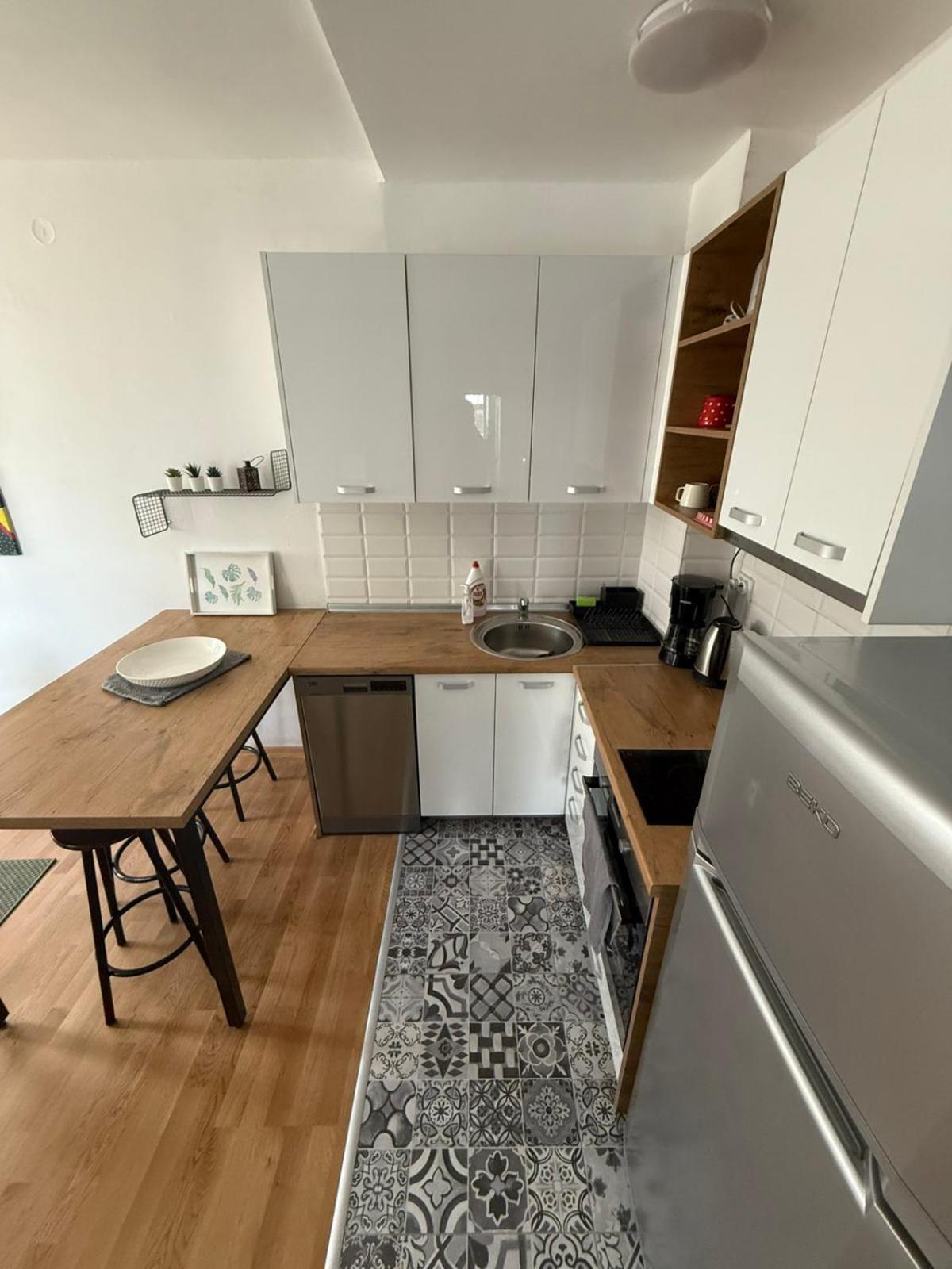 Cosy Apartment In The Heart Of Skopje Esterno foto